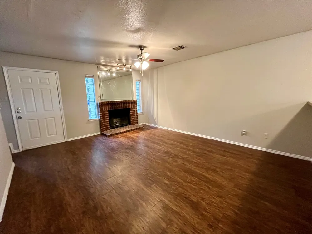1841 River Crossing Circle #B Austin, TX 78741