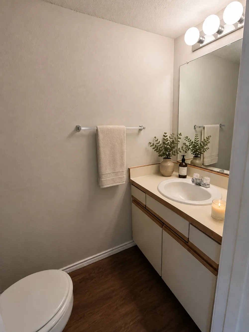 1841 River Crossing Circle #B Austin, TX 78741