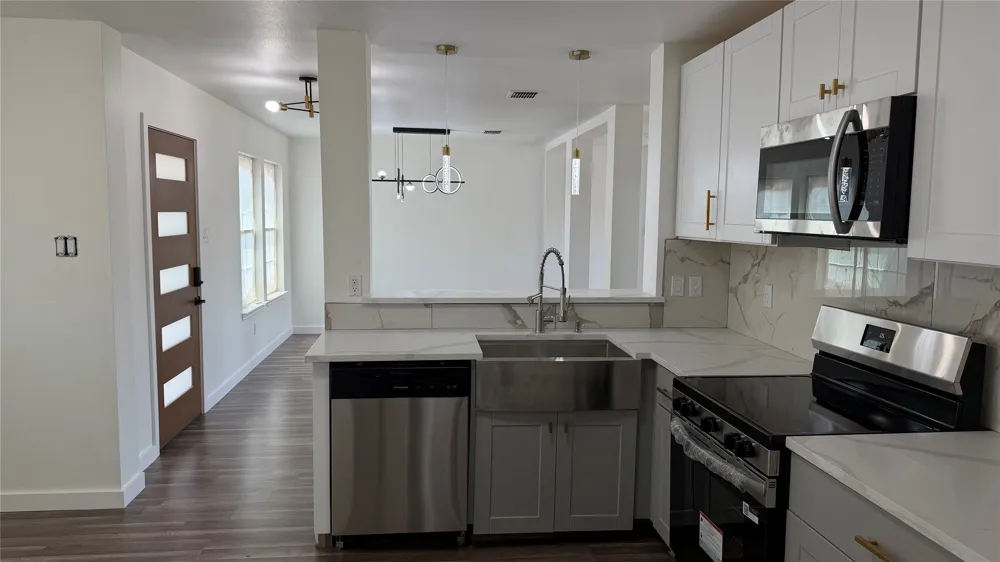 1857 Sierra Trail Lancaster, TX 75146