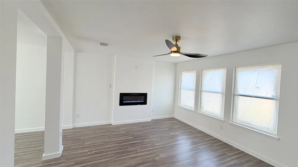 1857 Sierra Trail Lancaster, TX 75146