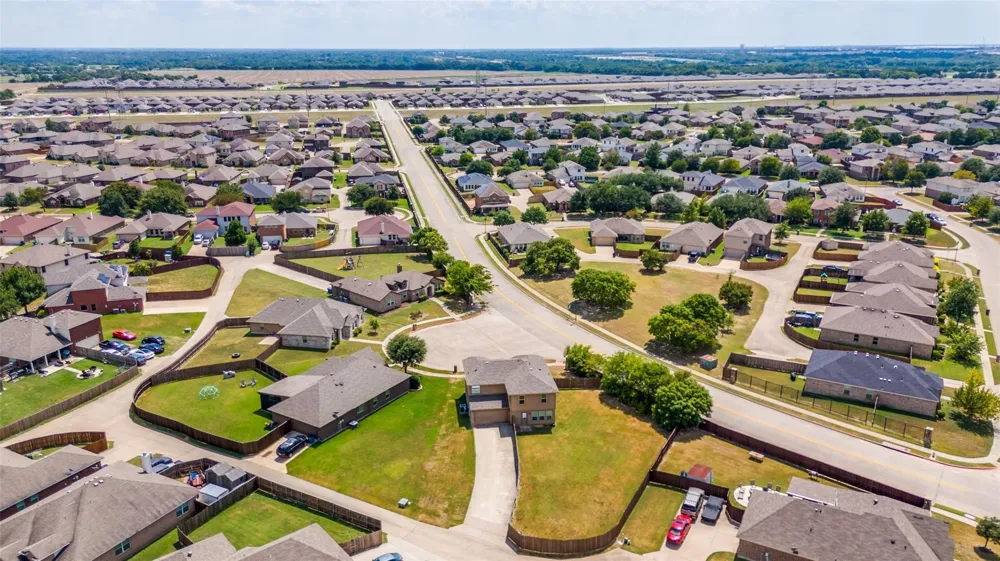 1857 Sierra Trail Lancaster, TX 75146
