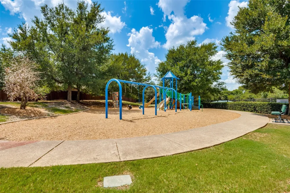1857 Sierra Trail Lancaster, TX 75146