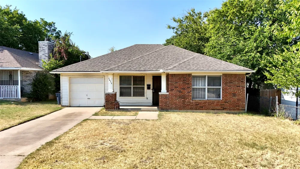 5616 Donnelly Avenue Fort Worth, TX 76107
