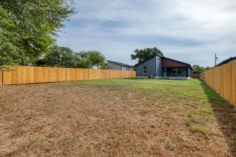 202 Washington Street Elgin, TX 78621