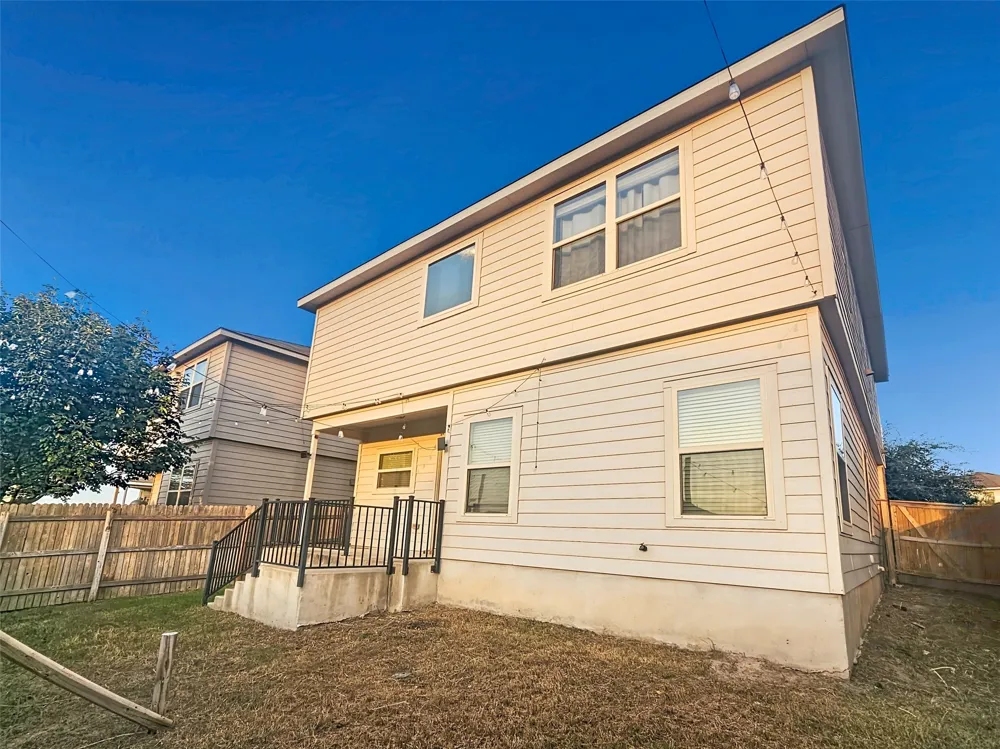 444 Major Lee Lane #14H Jarrell, TX 76537