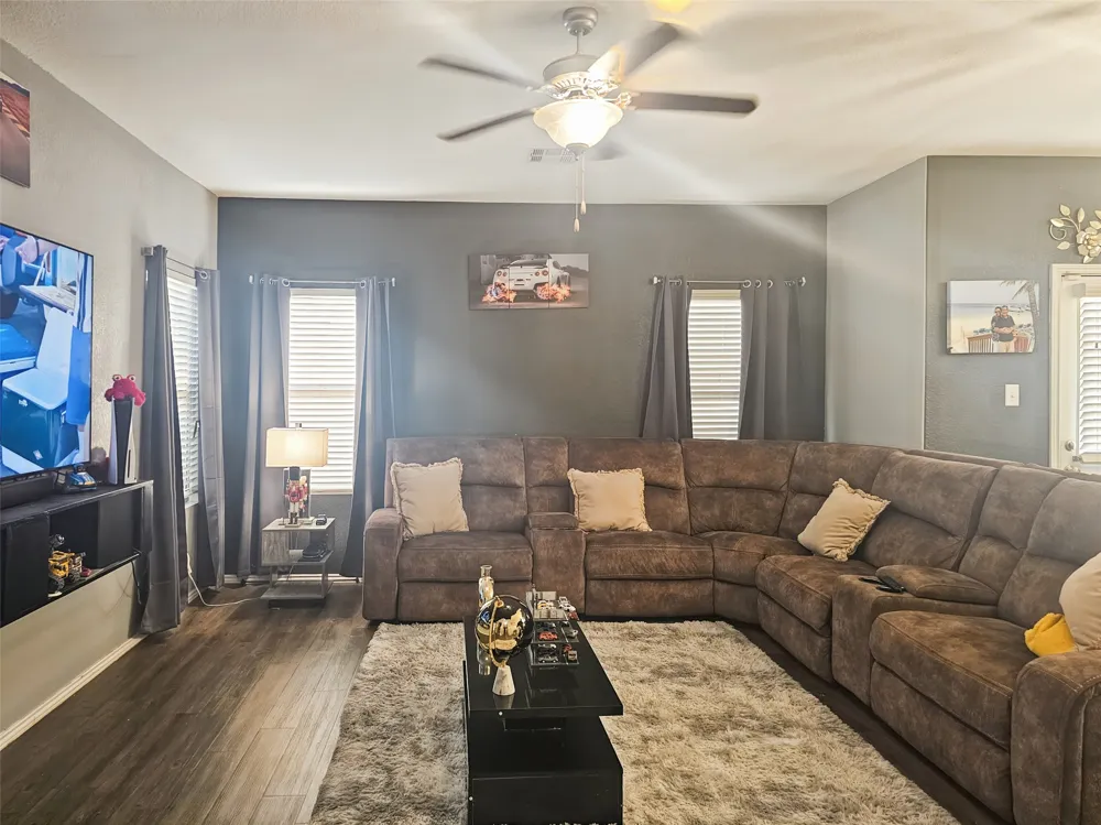 444 Major Lee Lane #14H Jarrell, TX 76537