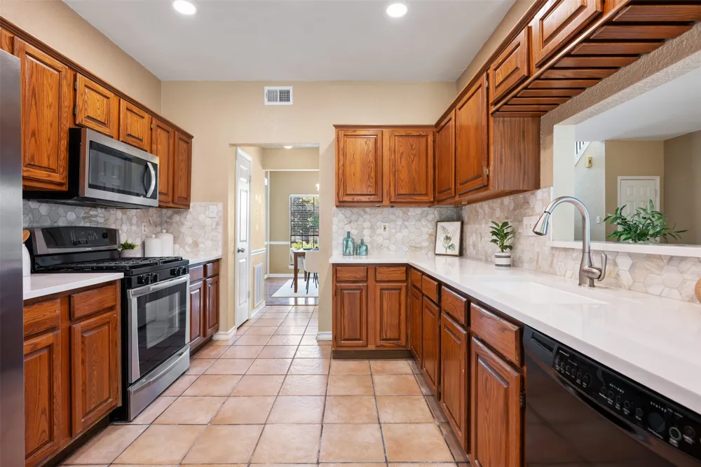 2148 Surrender Avenue Austin, TX 78728