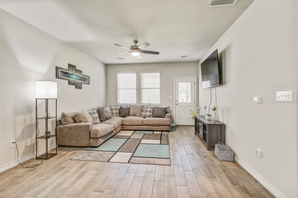 495 Eves Necklace Drive Buda, TX 78610