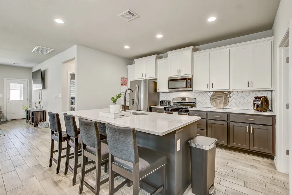495 Eves Necklace Drive Buda, TX 78610