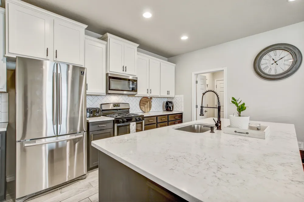 495 Eves Necklace Drive Buda, TX 78610