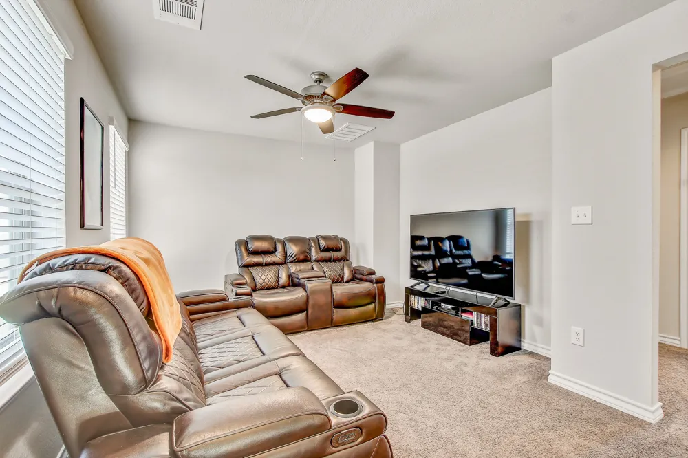 495 Eves Necklace Drive Buda, TX 78610