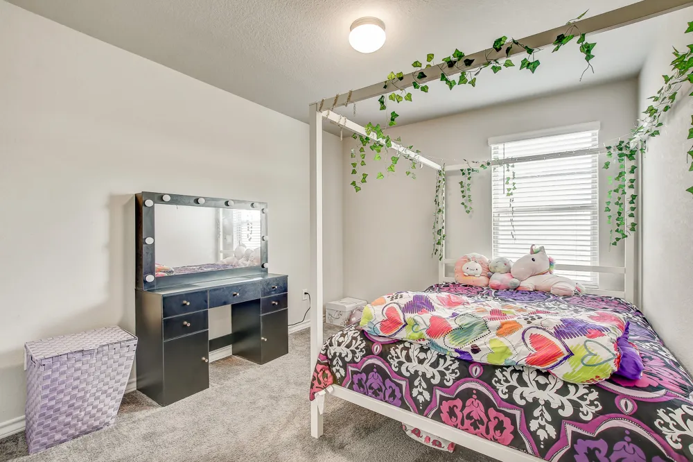 495 Eves Necklace Drive Buda, TX 78610