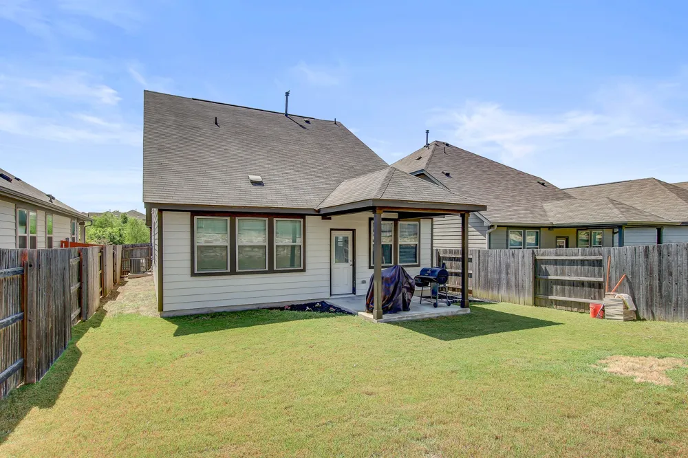 495 Eves Necklace Drive Buda, TX 78610