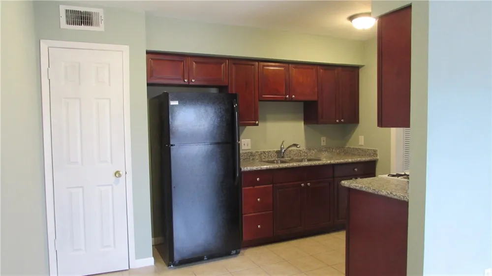2208 Mission Hill Drive #102 Austin, TX 78741