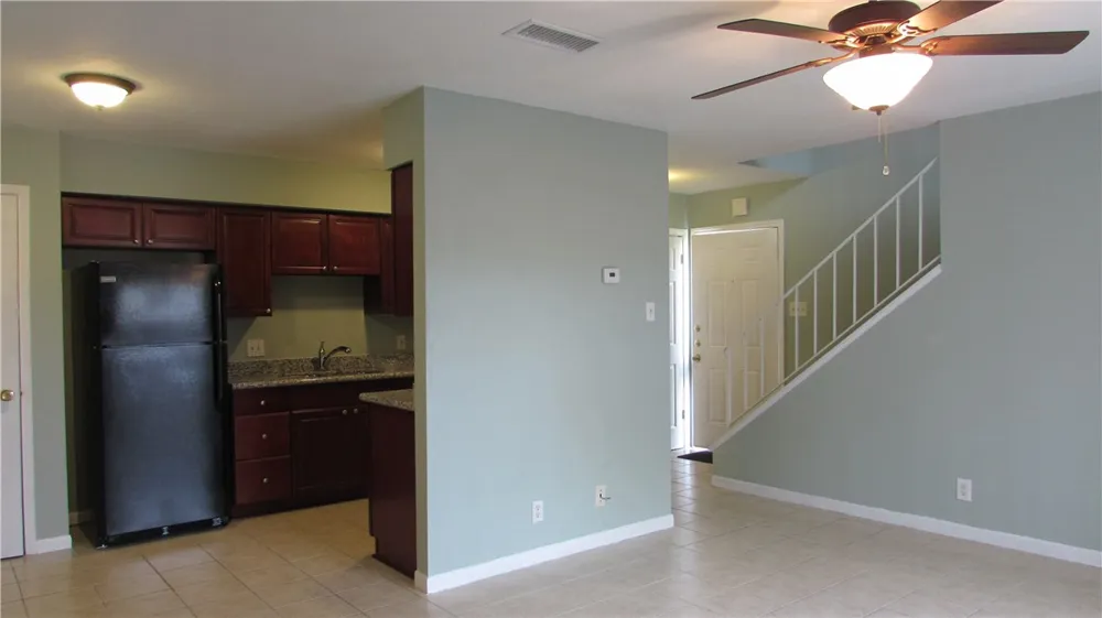 2208 Mission Hill Drive #102 Austin, TX 78741