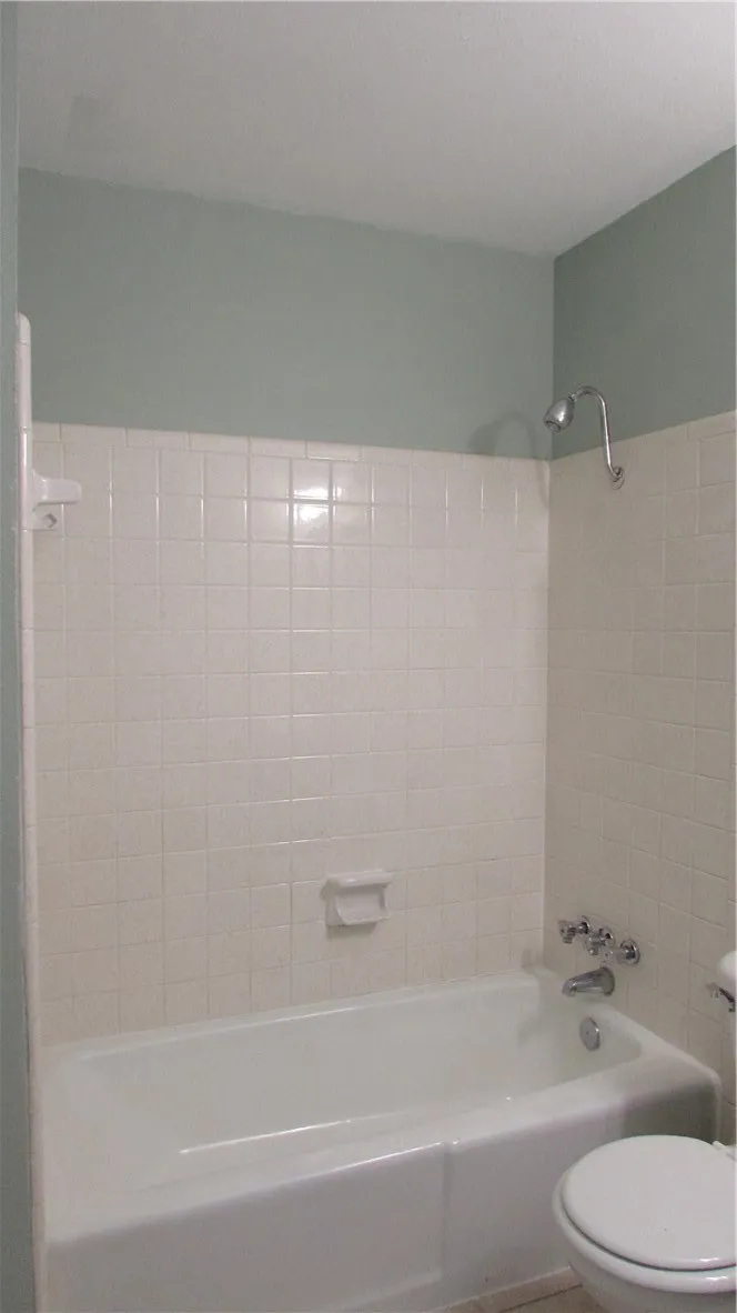 2208 Mission Hill Drive #102 Austin, TX 78741