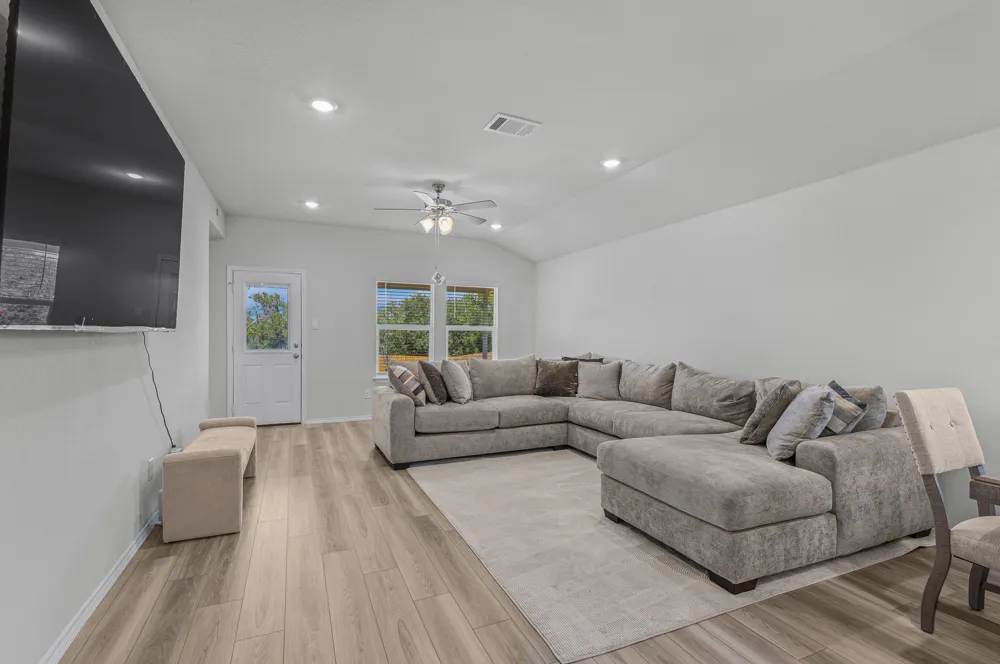 4011 Baerlon Killeen, TX 76542