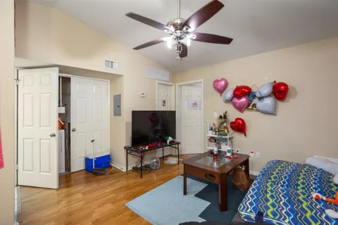 501 W 26th Street #304
