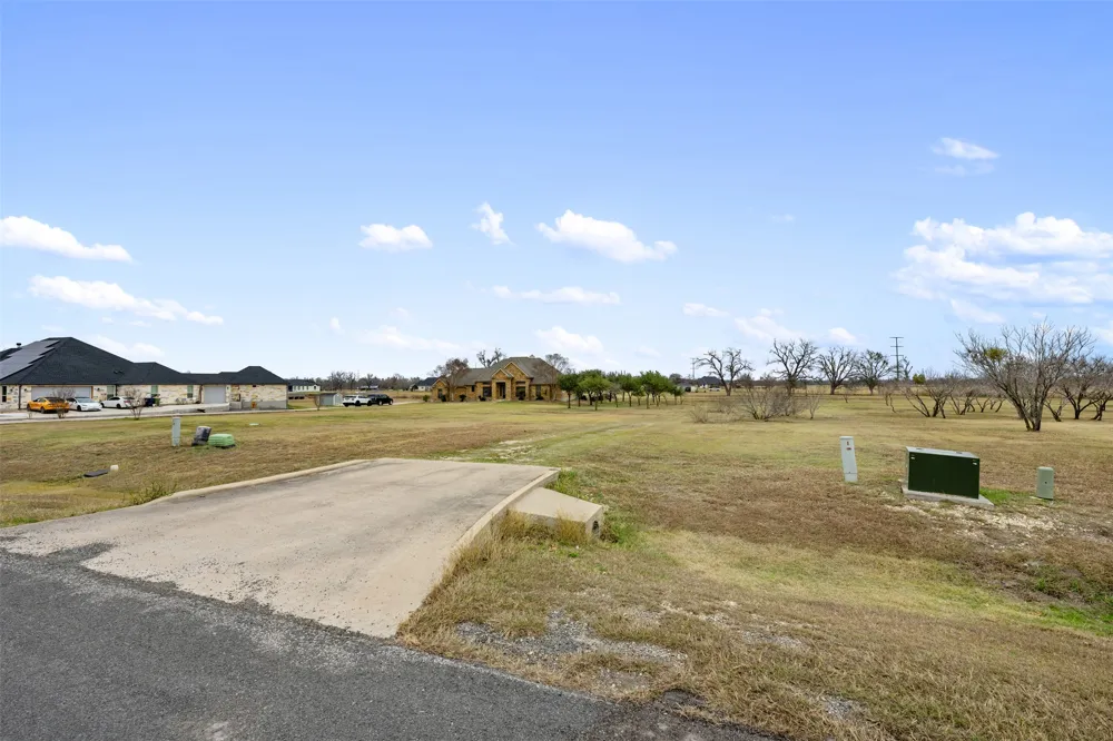 324 Apache Pass Hutto, TX 78634