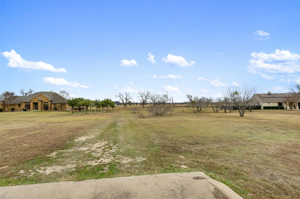 324 Apache Pass Hutto, TX 78634