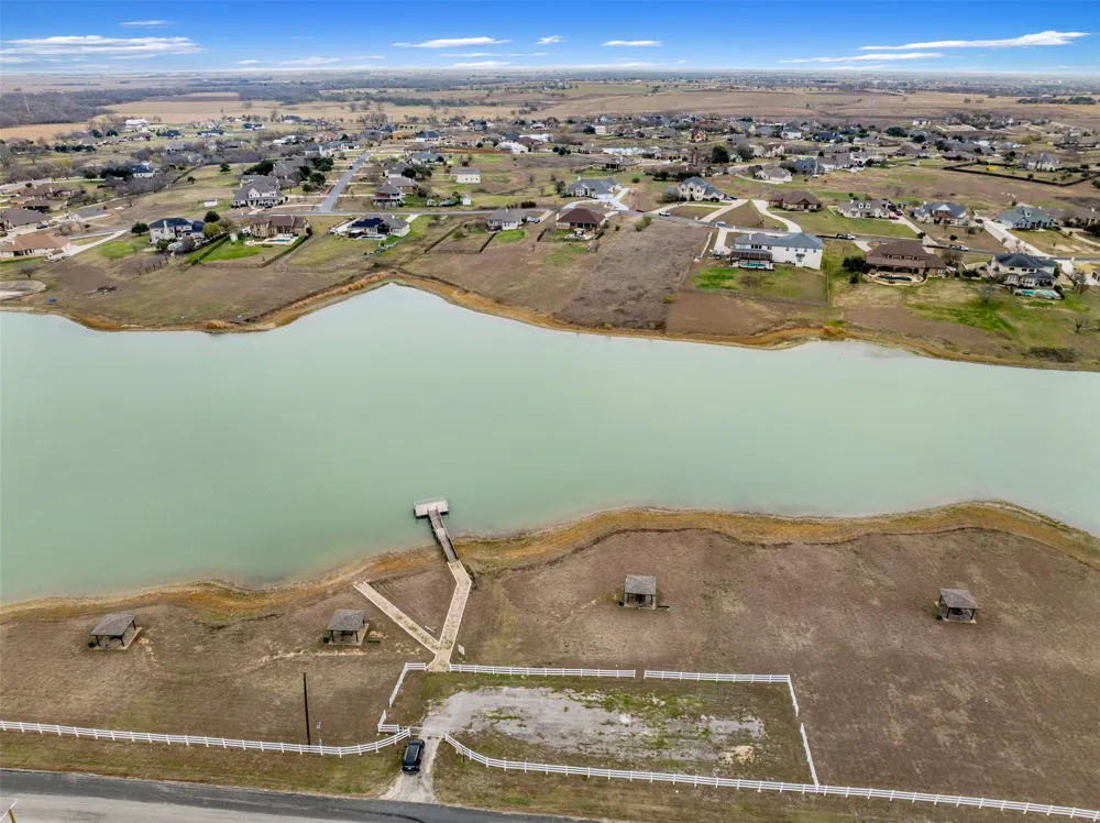324 Apache Pass Hutto, TX 78634