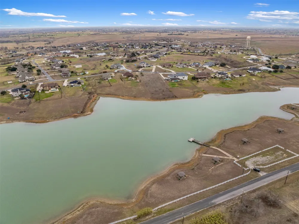 324 Apache Pass Hutto, TX 78634