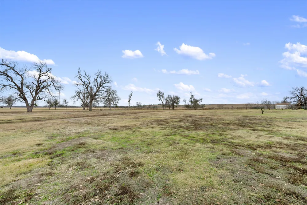 324 Apache Pass Hutto, TX 78634