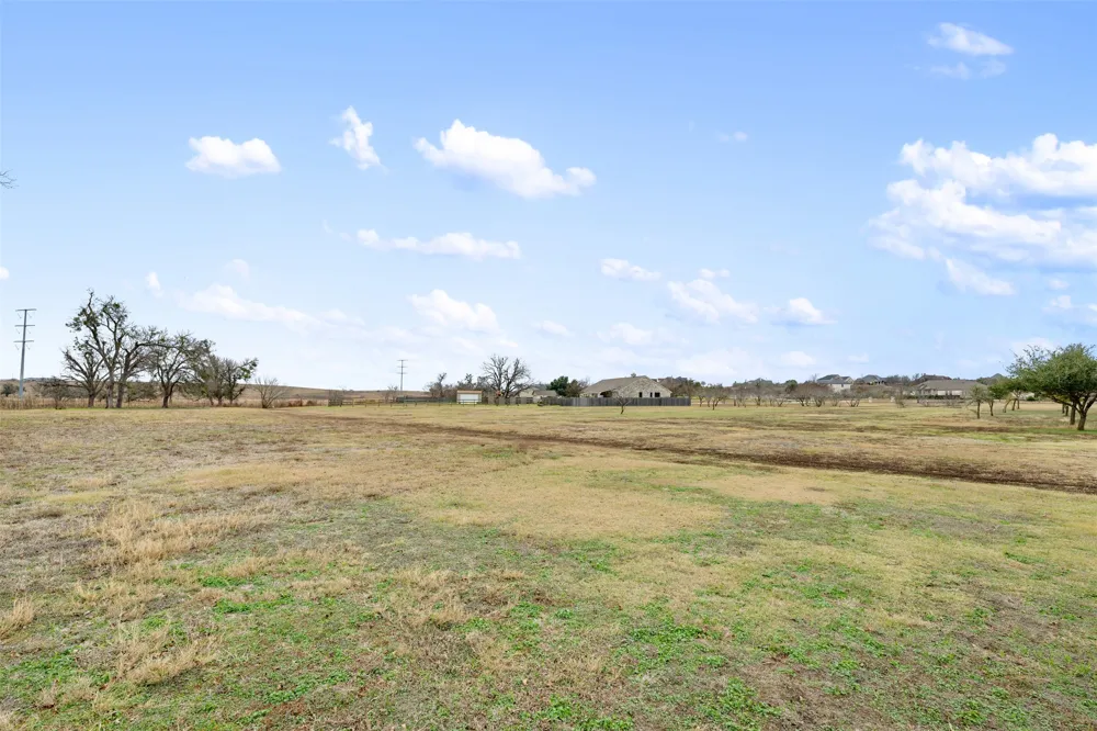 324 Apache Pass Hutto, TX 78634