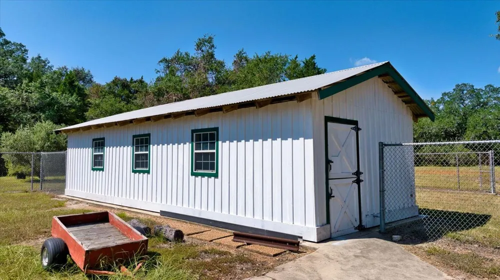 280 Hebron Church Road Yoakum, TX 77995