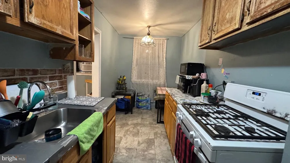 3204 DISSTON STREET Philadelphia, PA 19149