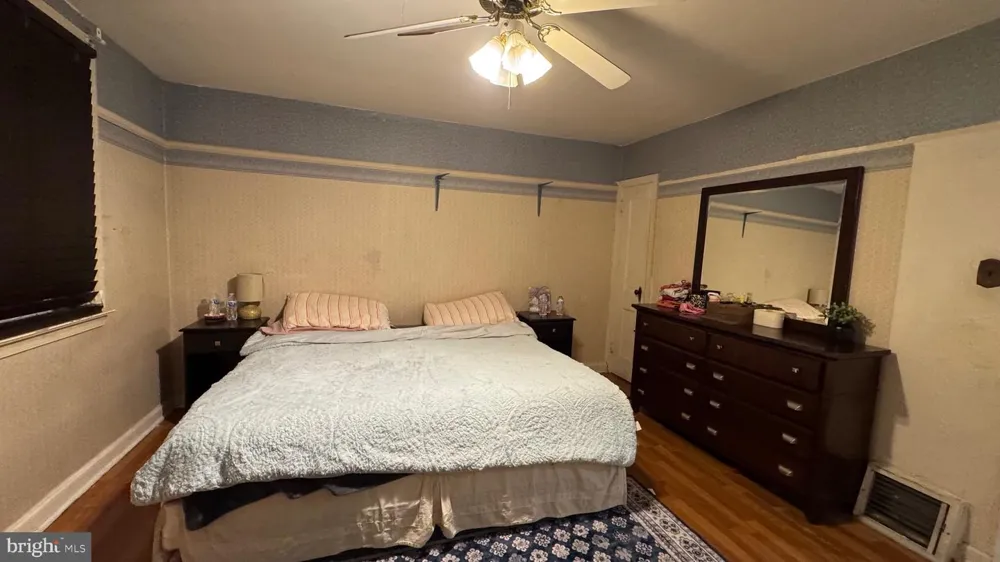 3204 DISSTON STREET Philadelphia, PA 19149