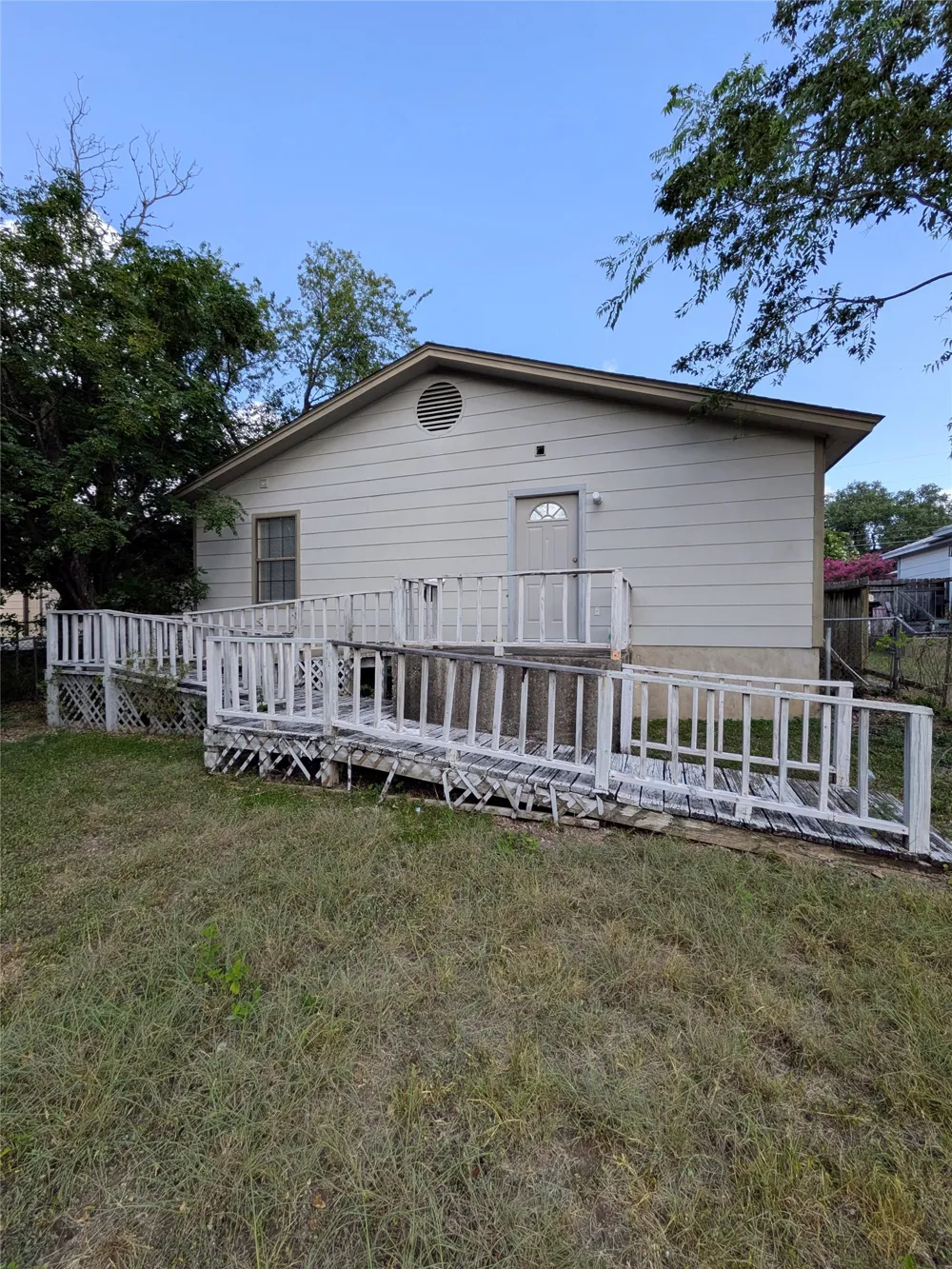 1507 Earle Street San Marcos, TX 78666