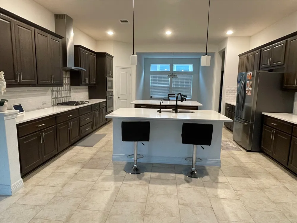 18001 Dufour Drive Austin, TX 78738