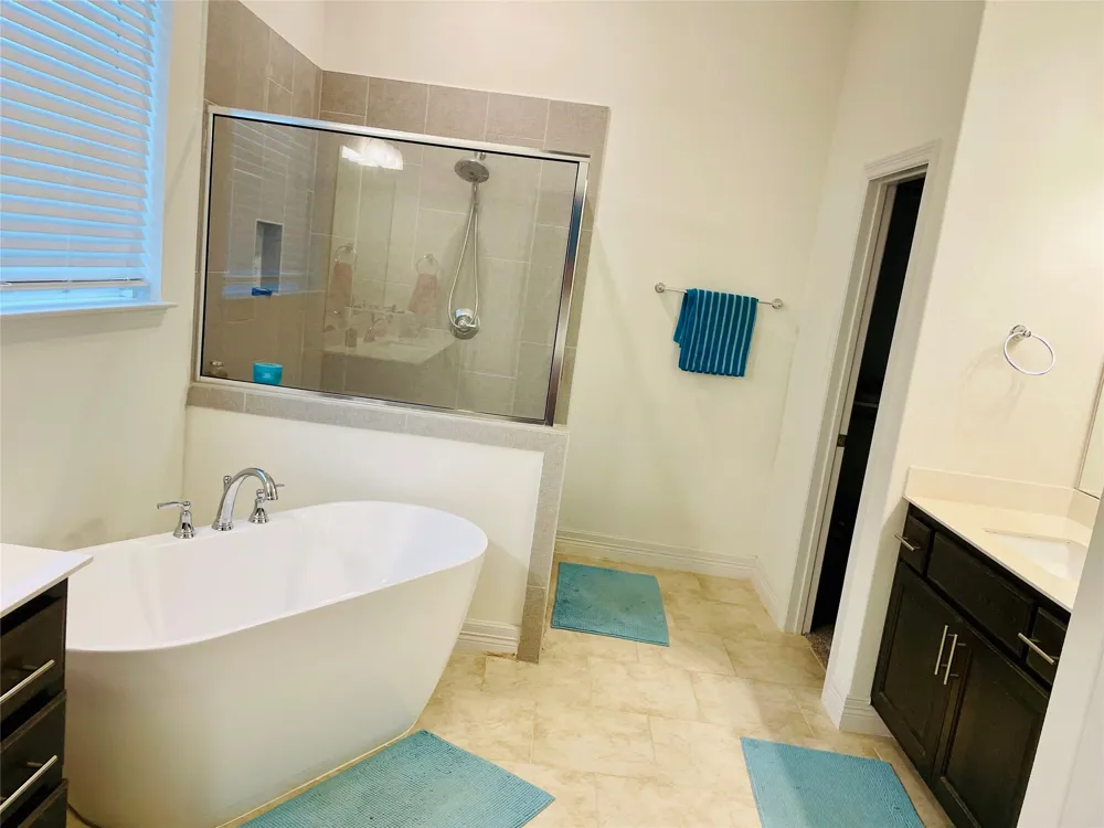 18001 Dufour Drive Austin, TX 78738