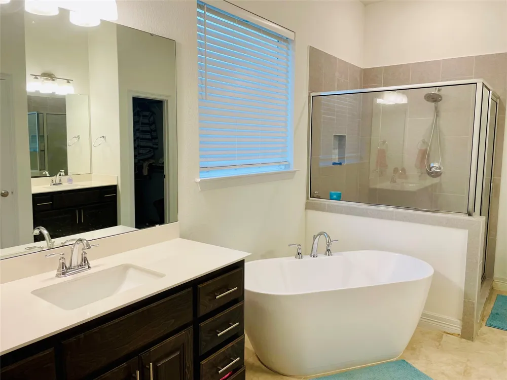 18001 Dufour Drive Austin, TX 78738