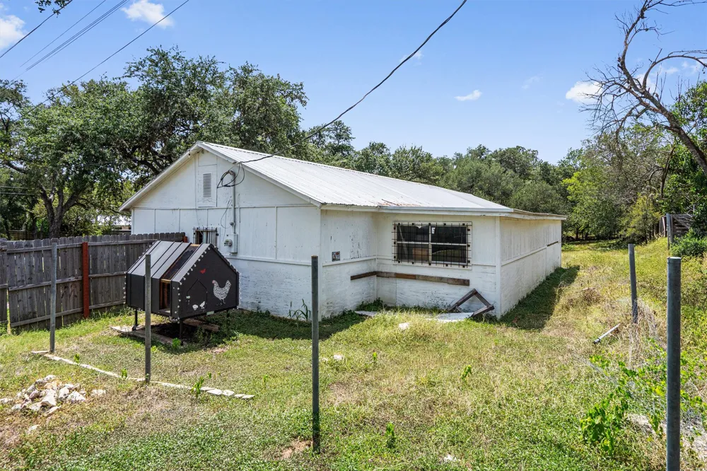 2106 Allred Drive Austin, TX 78748