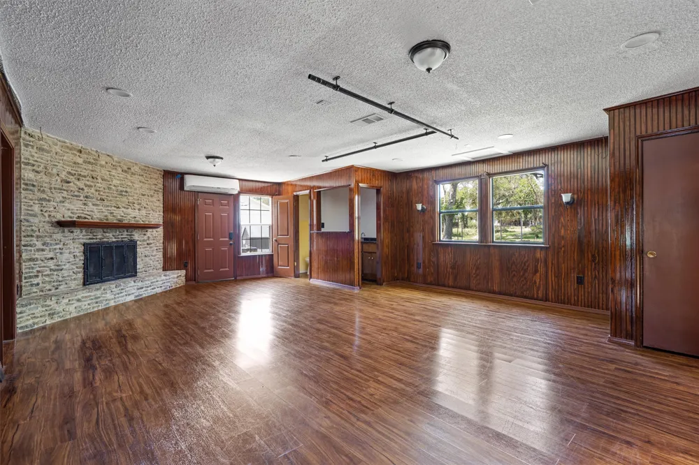 2106 Allred Drive Austin, TX 78748