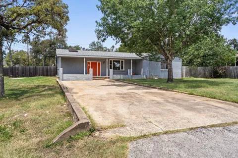 2106 Allred Drive