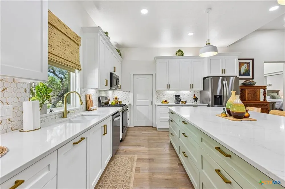 4211 County Road 103 Lampasas, TX 76550