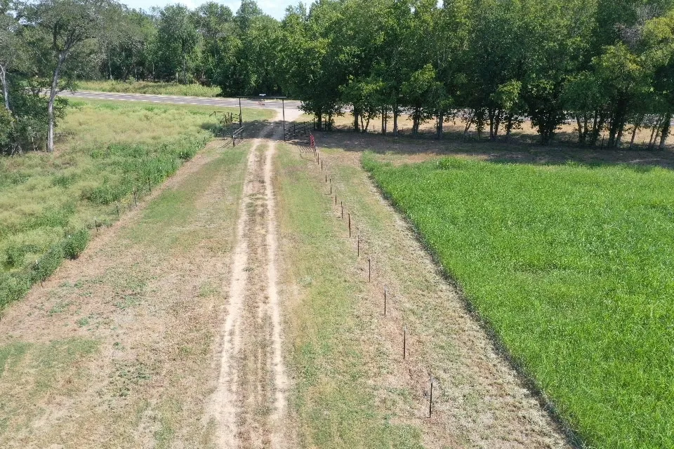 4960 Fm 908 Rockdale, TX 76567
