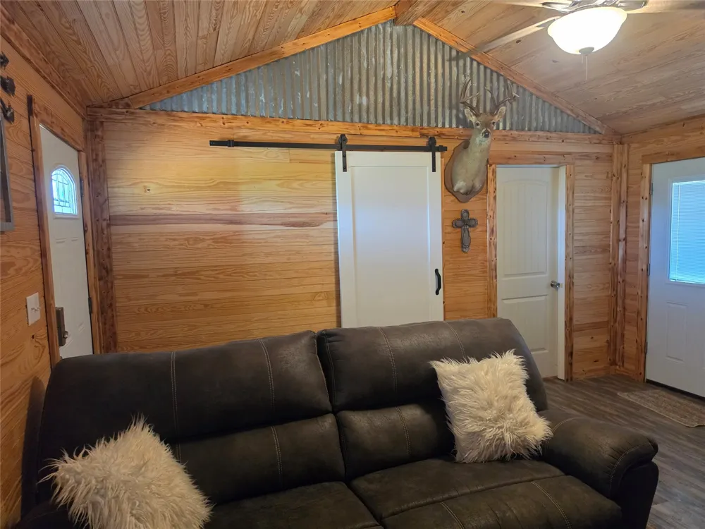 4960 Fm 908 Rockdale, TX 76567