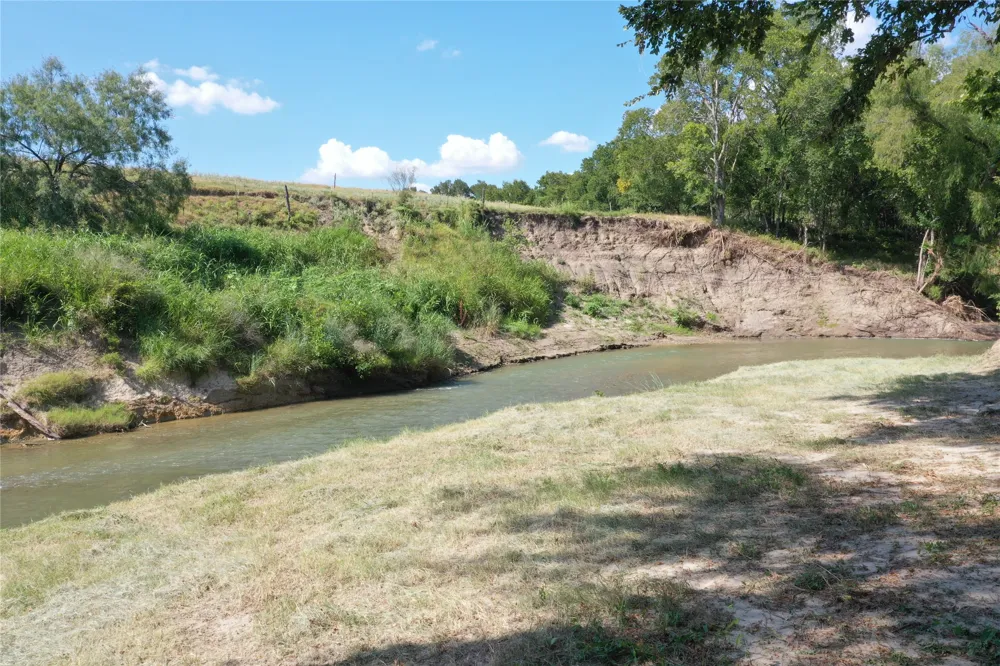 4960 Fm 908 Rockdale, TX 76567
