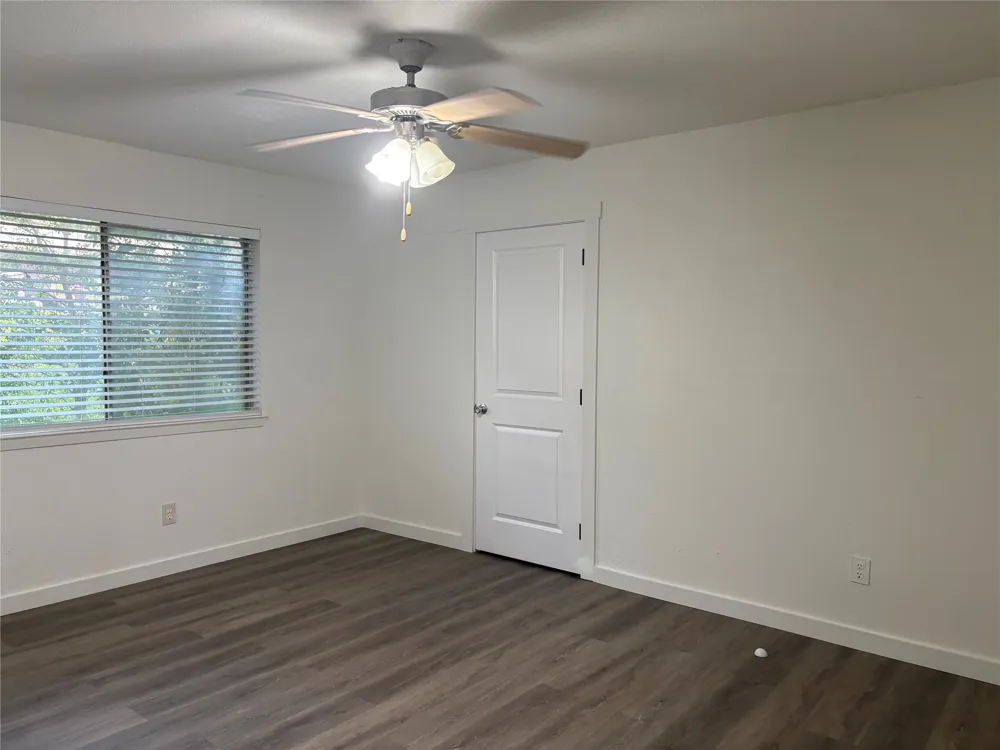 11913 Rennalee Loop Austin, TX 78753