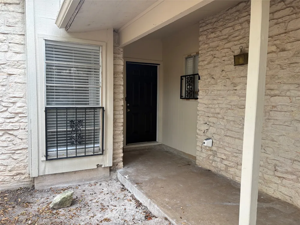 11913 Rennalee Loop Austin, TX 78753