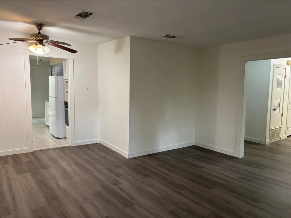 11913 Rennalee Loop Austin, TX 78753