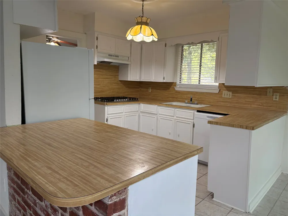 11913 Rennalee Loop Austin, TX 78753
