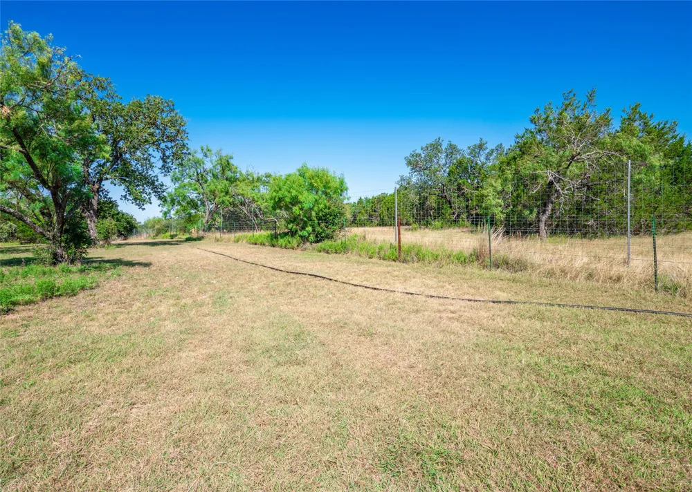 322 Maverick Way Briggs, TX 78608