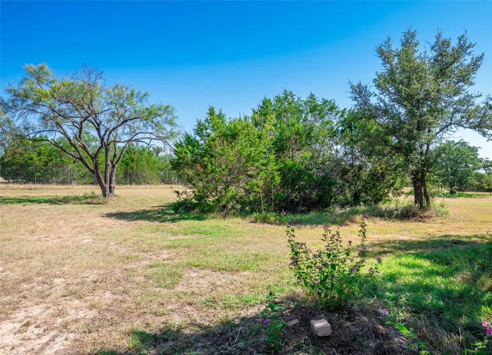 322 Maverick Way Briggs, TX 78608