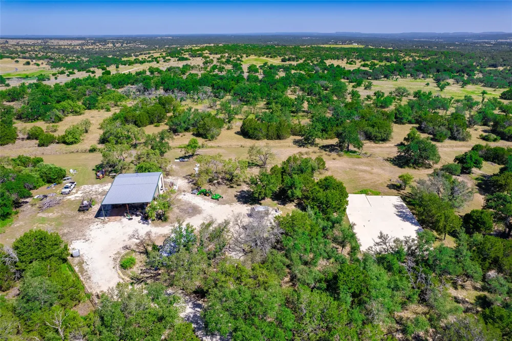 322 Maverick Way Briggs, TX 78608