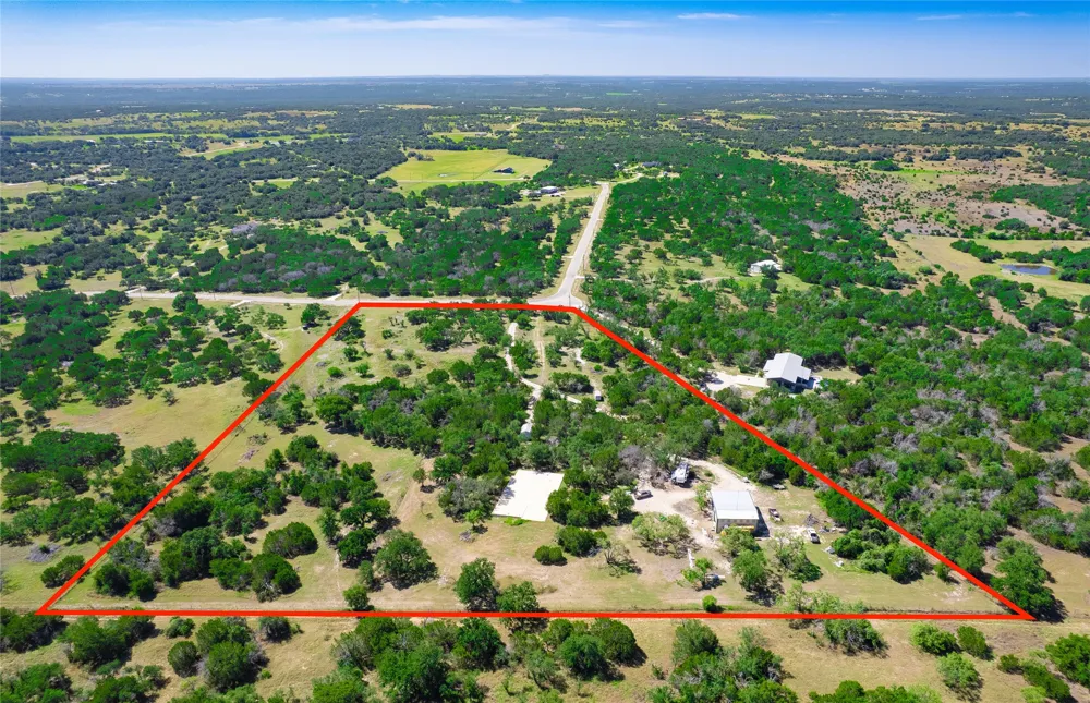 322 Maverick Way Briggs, TX 78608